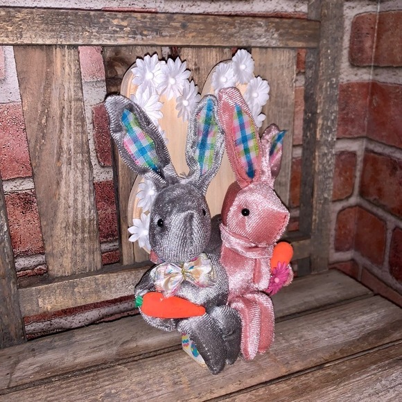 Vintage style velveteen bunny rabbits decor Spring Easter decor - Picture 4 of 7